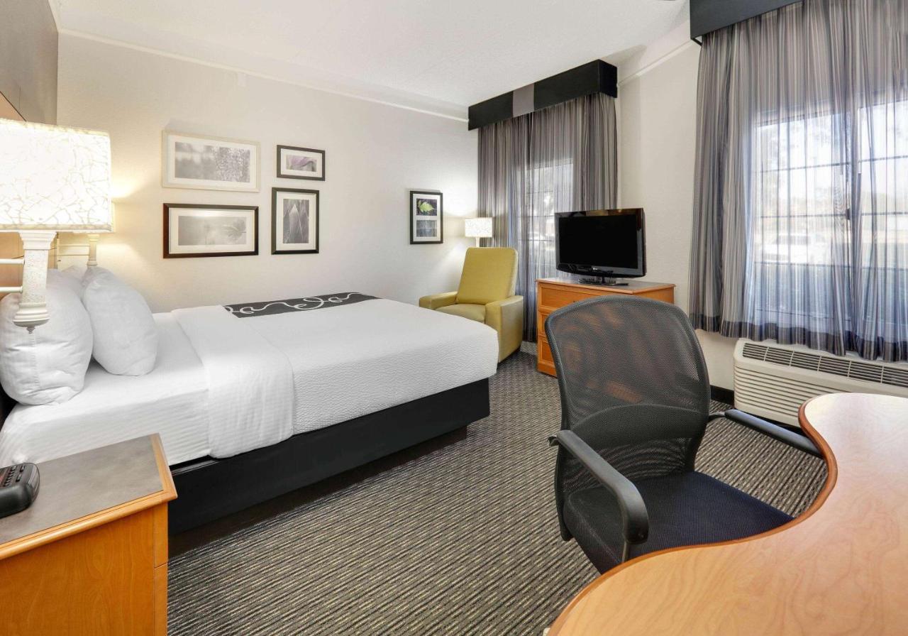 La Quinta By Wyndham Dallas - Addison Galleria מראה חיצוני תמונה