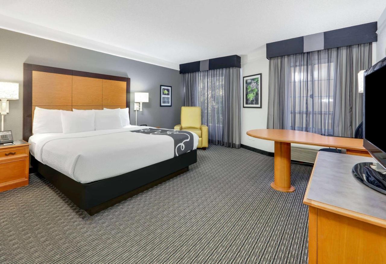 La Quinta By Wyndham Dallas - Addison Galleria מראה חיצוני תמונה