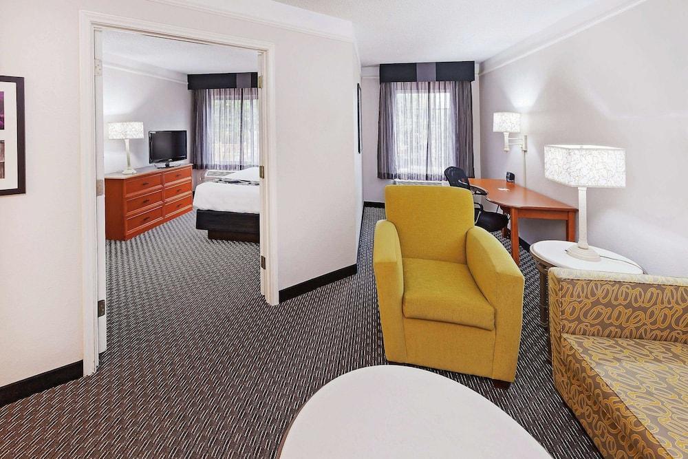 La Quinta By Wyndham Dallas - Addison Galleria מראה חיצוני תמונה