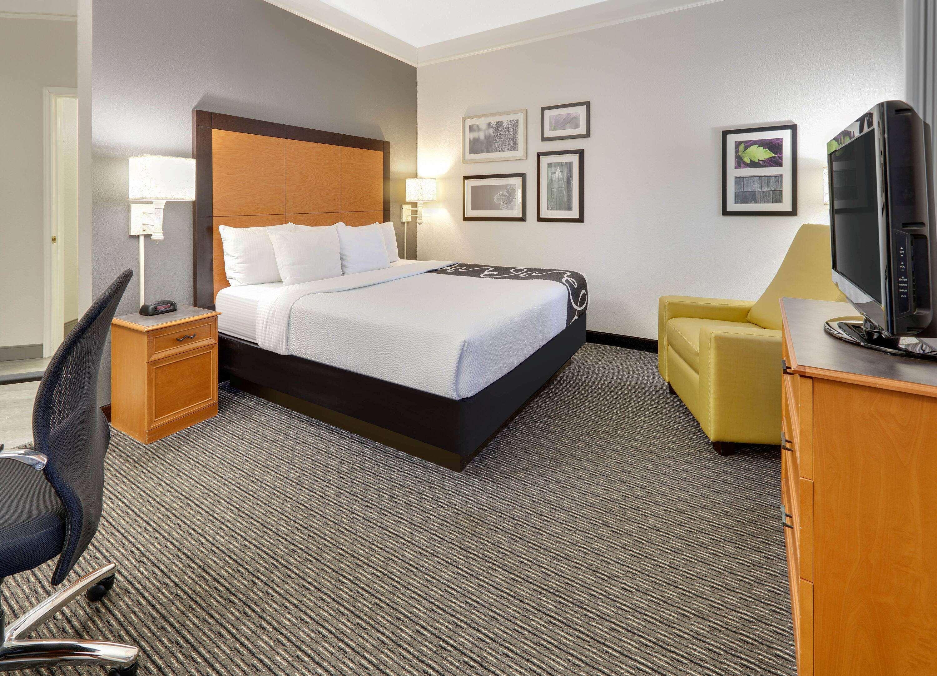 La Quinta By Wyndham Dallas - Addison Galleria מראה חיצוני תמונה