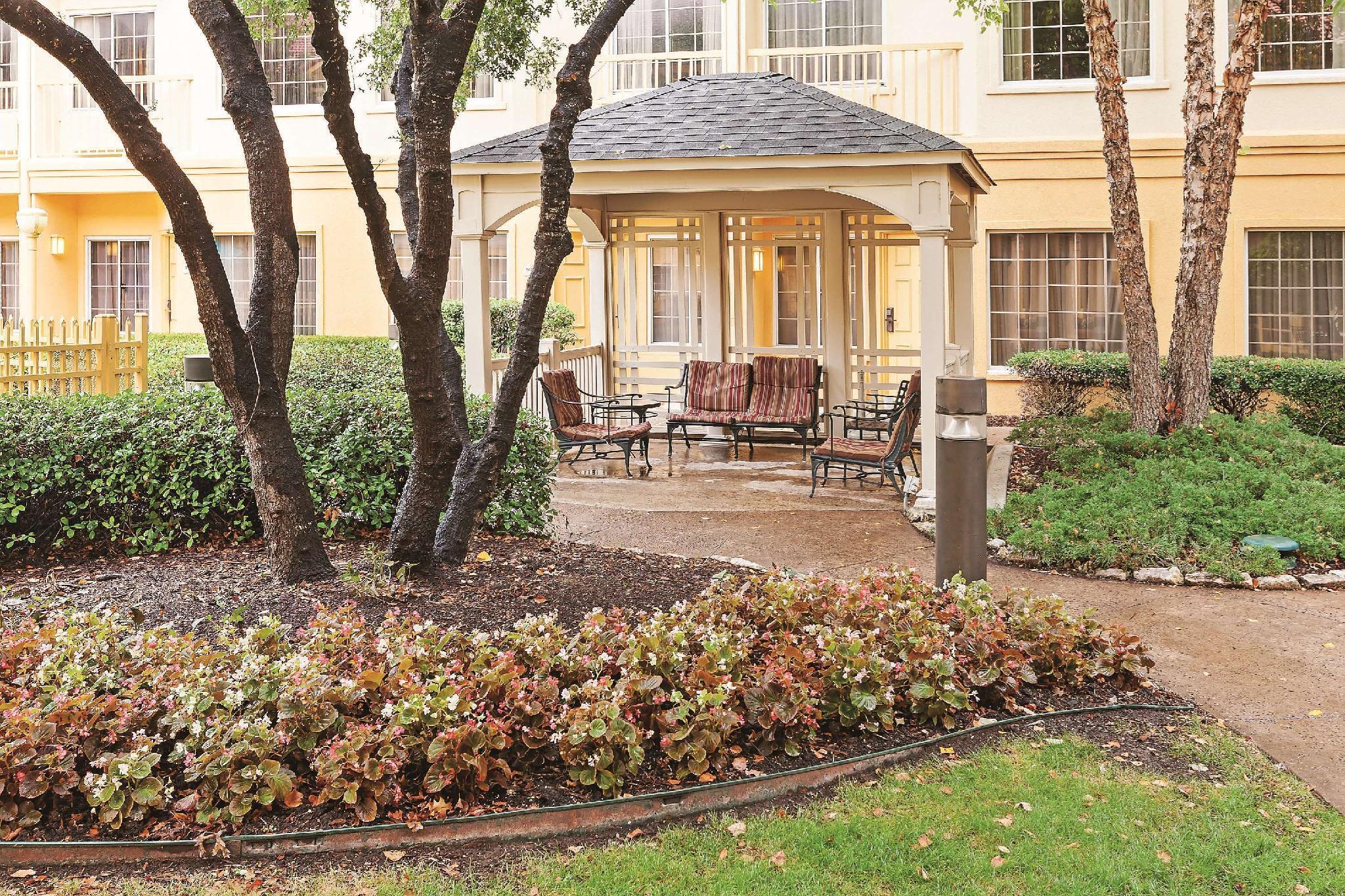 La Quinta By Wyndham Dallas - Addison Galleria מראה חיצוני תמונה