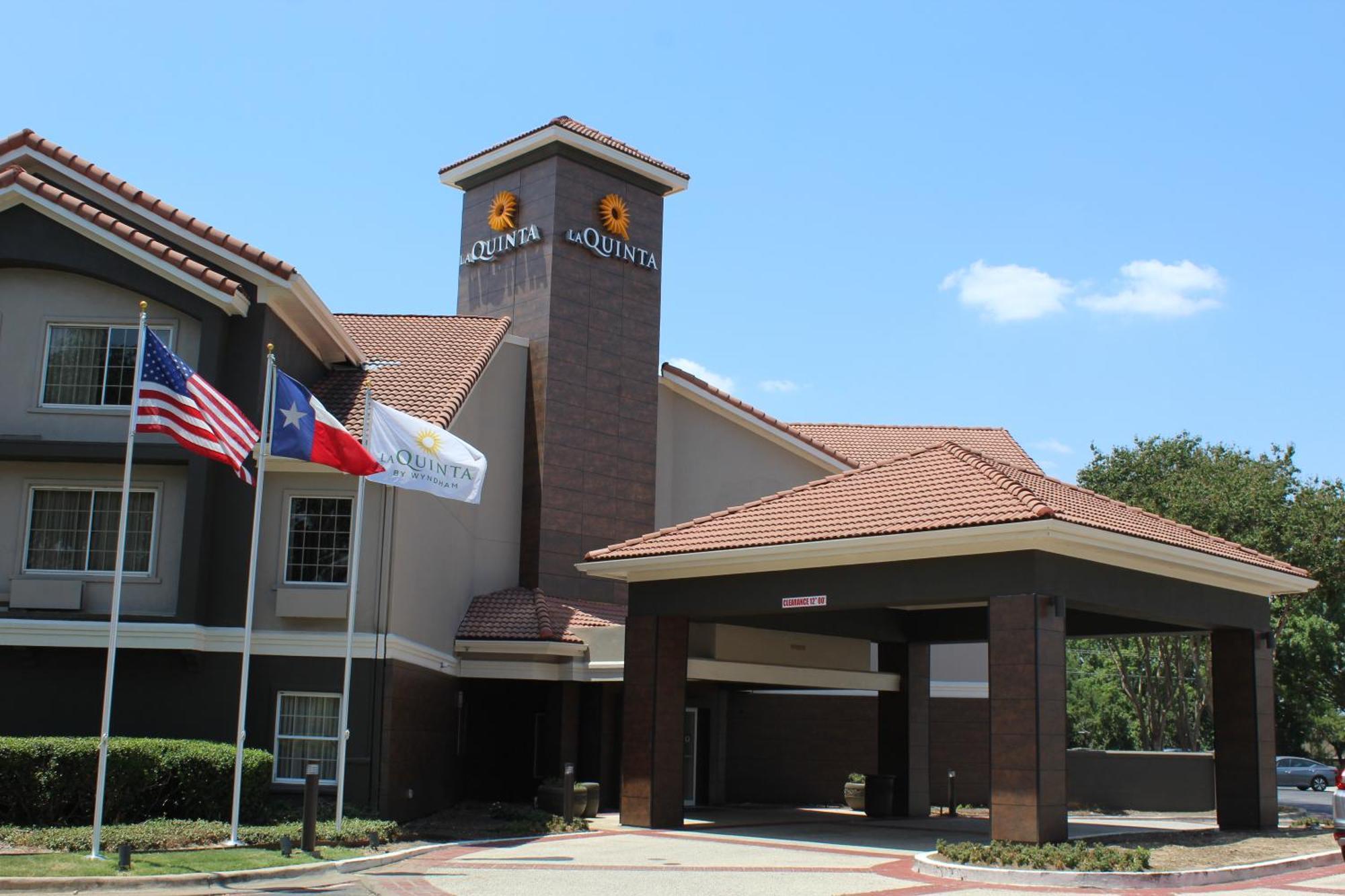 La Quinta By Wyndham Dallas - Addison Galleria מראה חיצוני תמונה