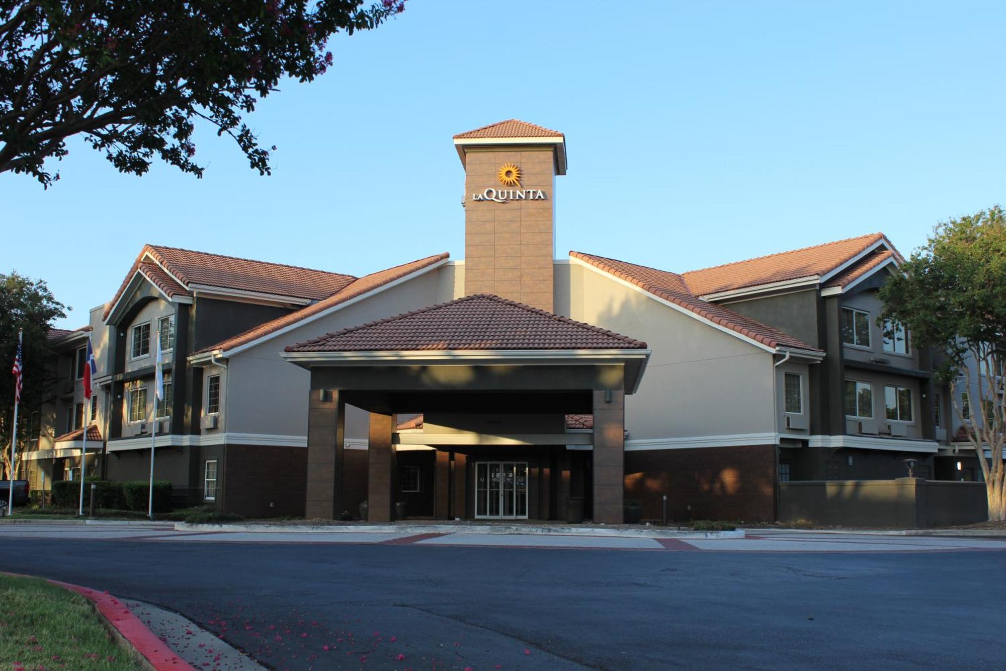 La Quinta By Wyndham Dallas - Addison Galleria מראה חיצוני תמונה