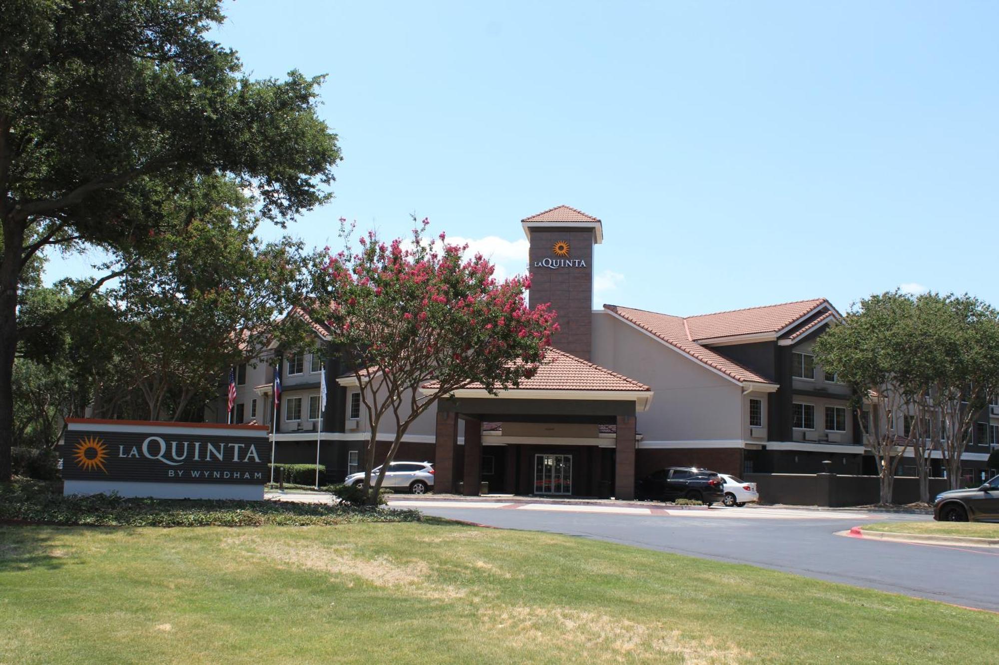 La Quinta By Wyndham Dallas - Addison Galleria מראה חיצוני תמונה
